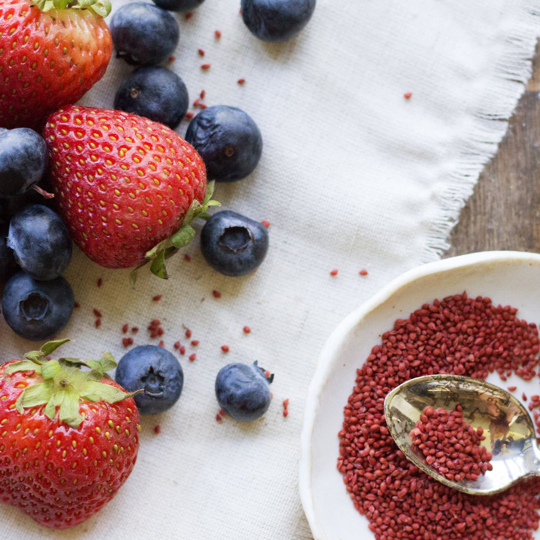 Fresh strawberries and blueberries 